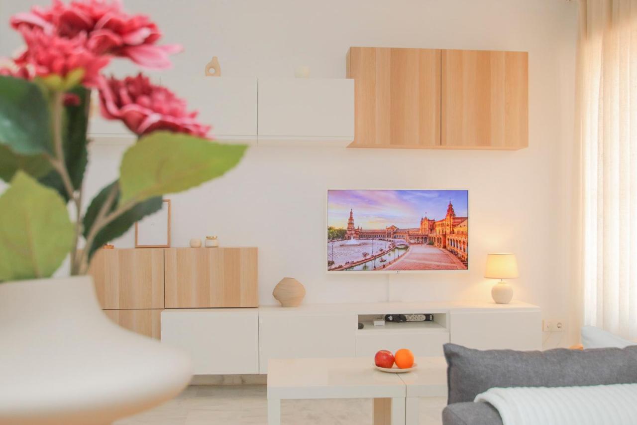 Modern Apt - Luxe Queen Bed - Walk To Isla Magica 塞维利亚 外观 照片