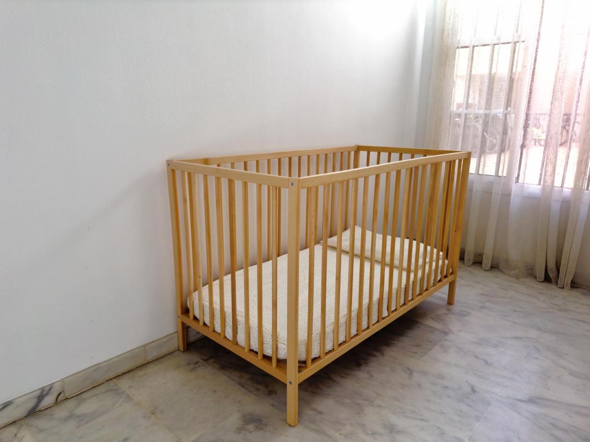 Modern Apt - Luxe Queen Bed - Walk To Isla Magica 塞维利亚 外观 照片